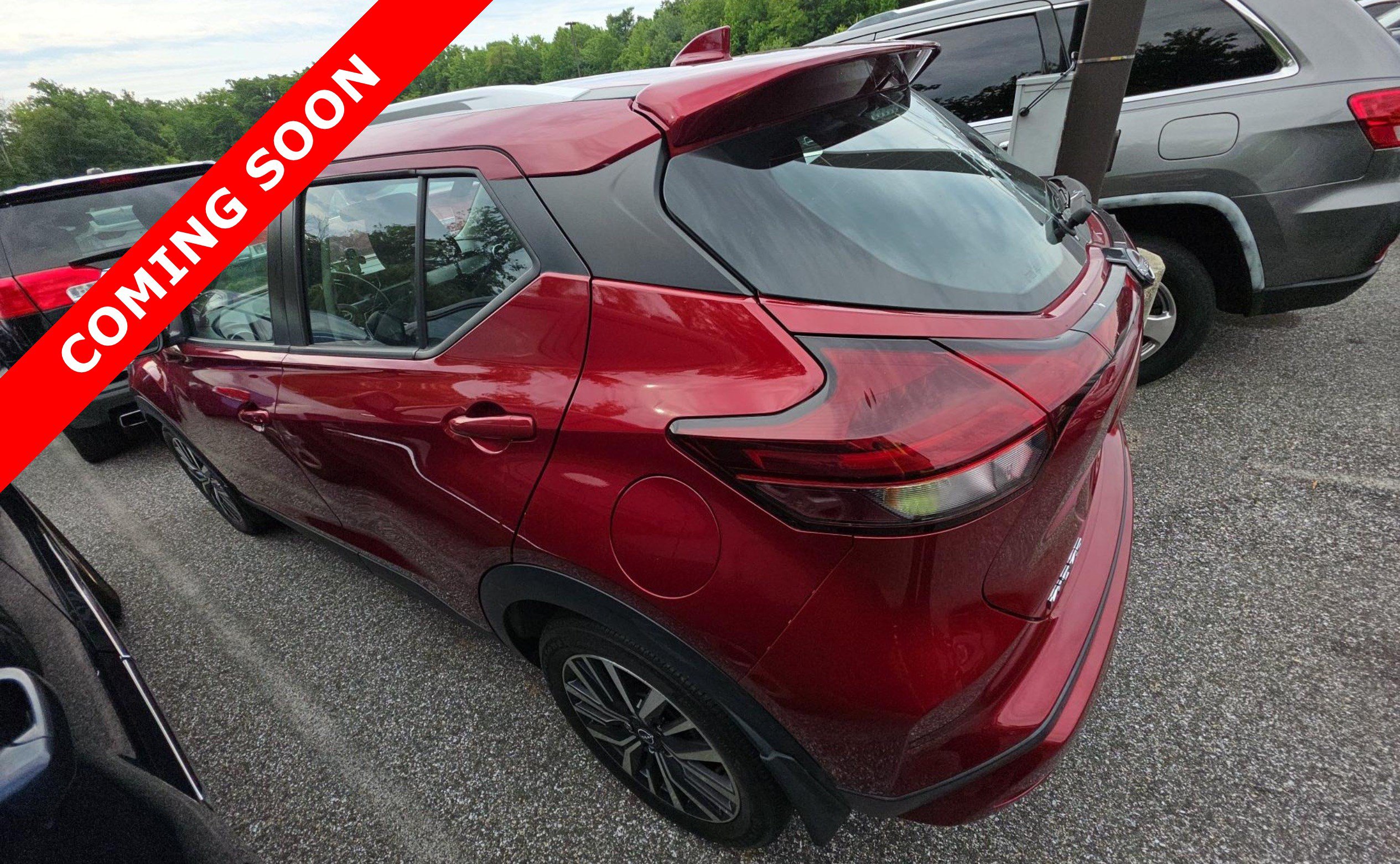 Used 2022 Nissan Kicks SV FWD image 4