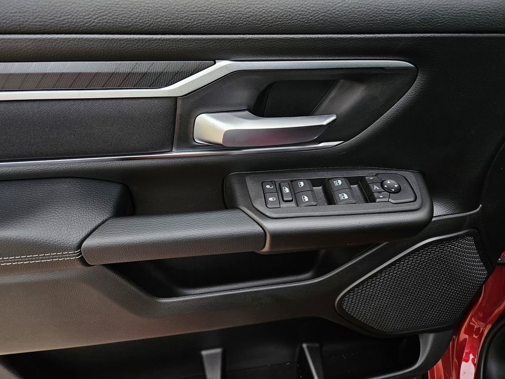 New 2026 RAM 1500 4x4 Crew Cab image 15