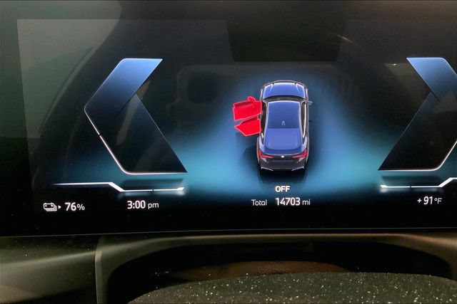 Used 2023 BMW i4 eDrive40 w/ Premium Package RWD image 9