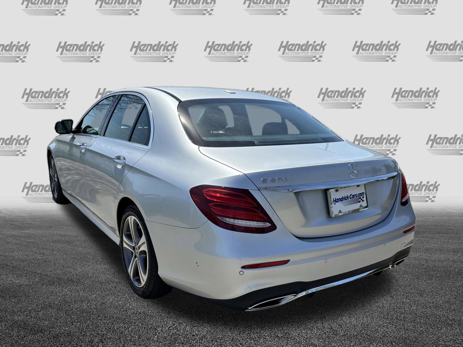 Used 2018 Mercedes-Benz E 300 image 8