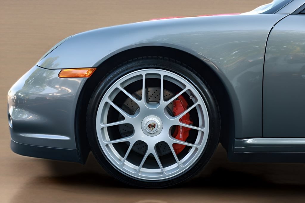 Used 2010 Porsche 911 Turbo AWD/4WD image 17