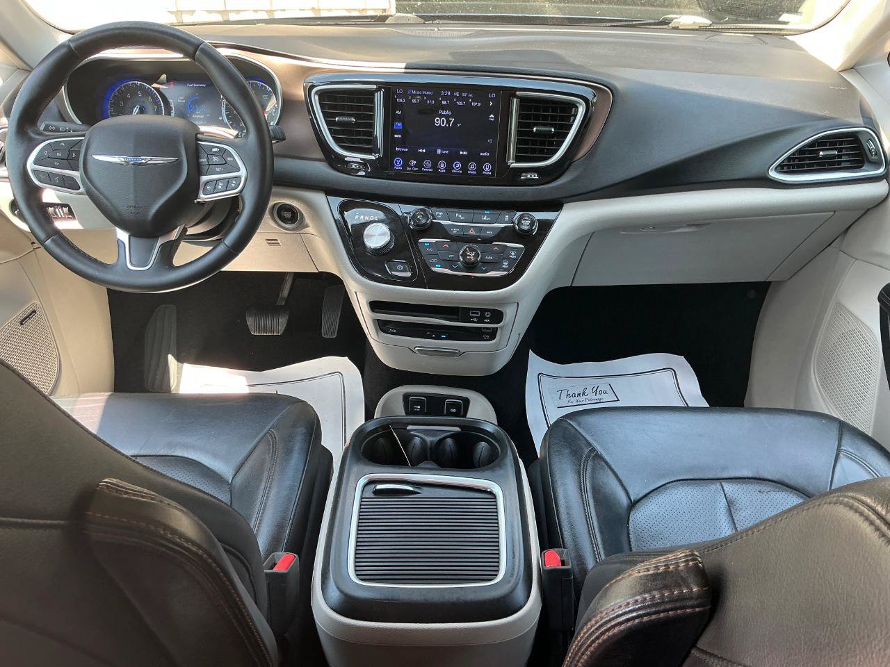 Used 2017 Chrysler Pacifica Touring-L Plus w/ Advanced Safetytec Group FWD image 17