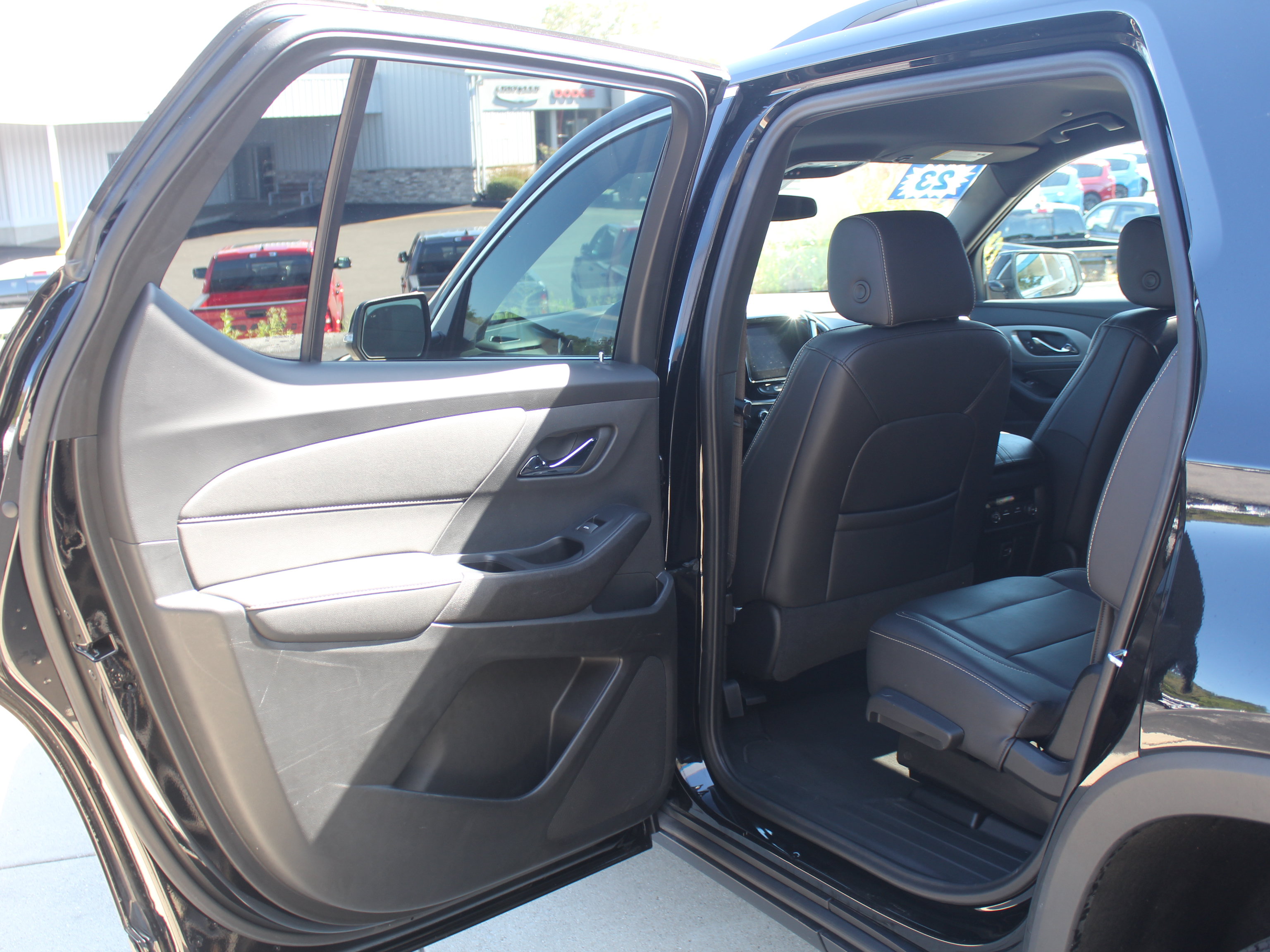 Certified 2023 Chevrolet Traverse LT AWD/4WD image 22