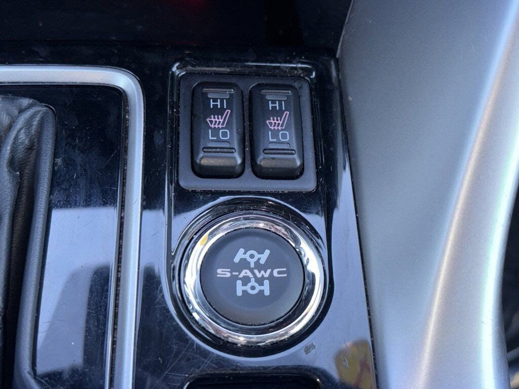 Used 2024 Mitsubishi Eclipse Cross SEL image 17