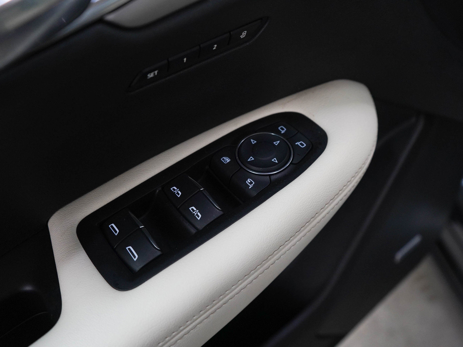 Used 2020 Cadillac XT6 Premium Luxury FWD image 20