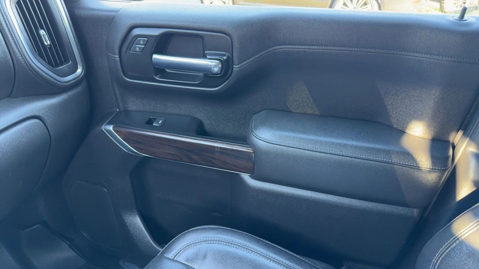 Used 2019 GMC Sierra 1500 SLT RWD image 27