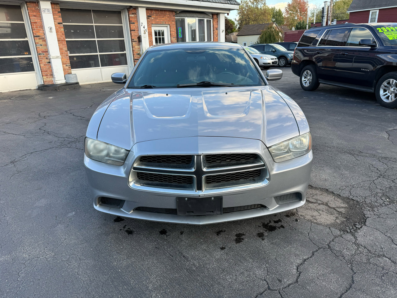 Used 2014 Dodge Charger SE image 2