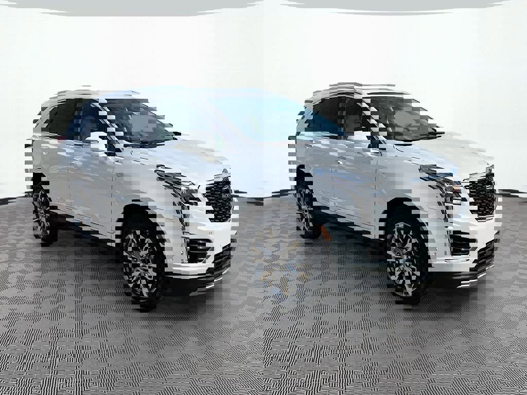 New 2026 Cadillac XT5 Premium Luxury image 3