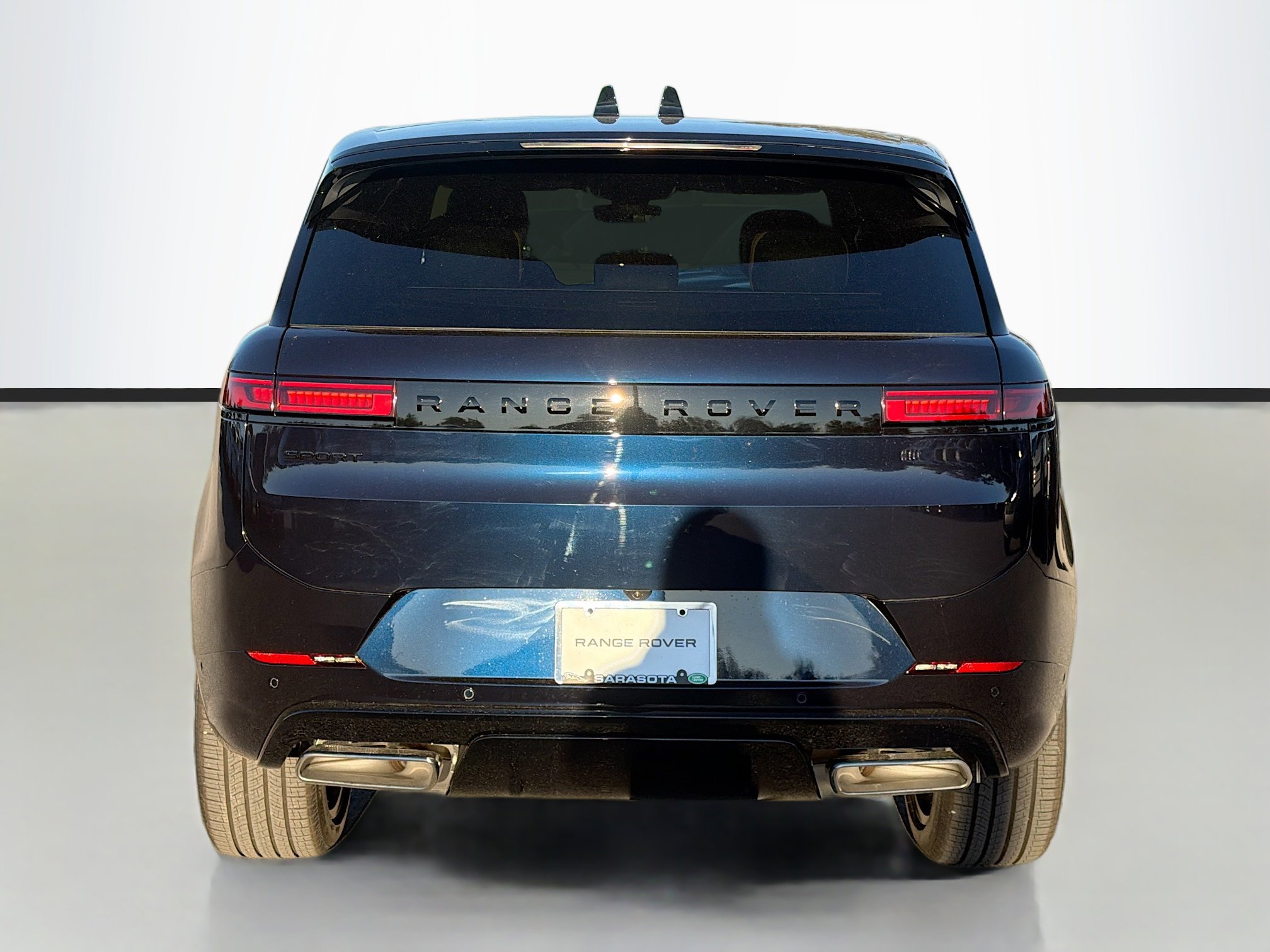 New 2026 Land Rover Range Rover Sport Dynamic SE image 4