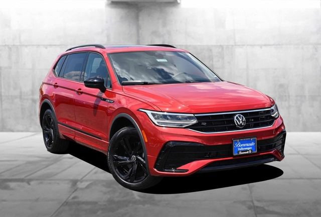 Certified 2024 Volkswagen Tiguan SE R-Line AWD/4WD image 2