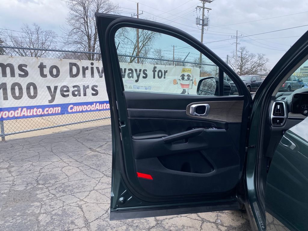 Used 2023 Kia Sorento X-Line EX image 13