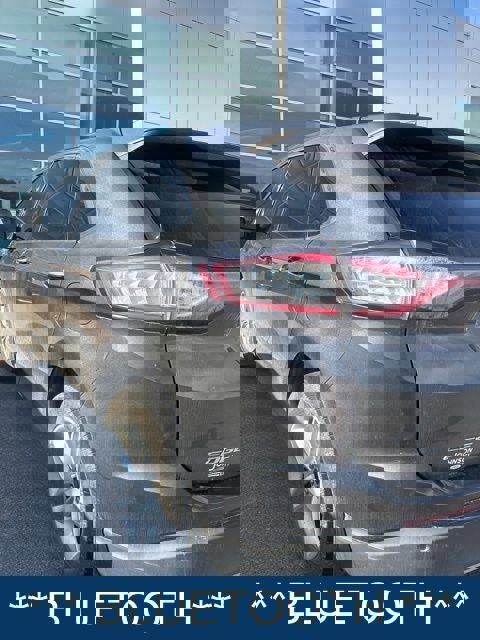 Used 2017 Ford Edge SEL w/ Equipment Group 201A image 5