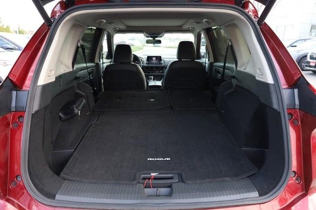 Certified 2025 Nissan Rogue SV w/ SV Premium Package FWD image 9