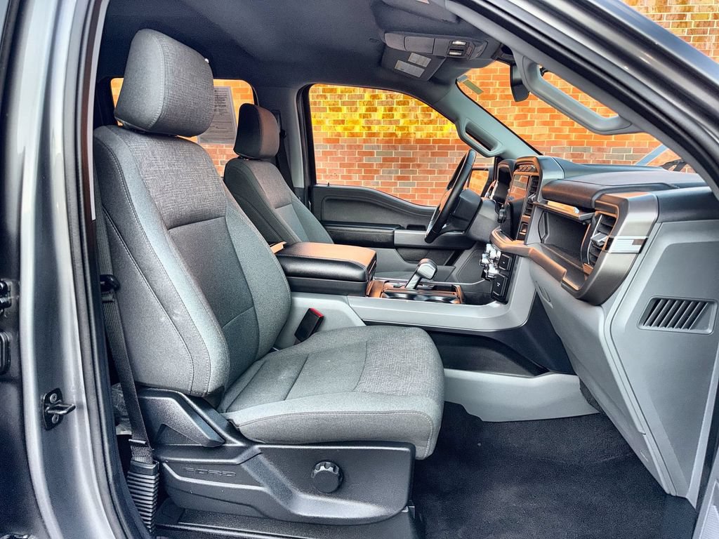 Used 2024 Ford F150 Lightning XLT AWD/4WD image 28