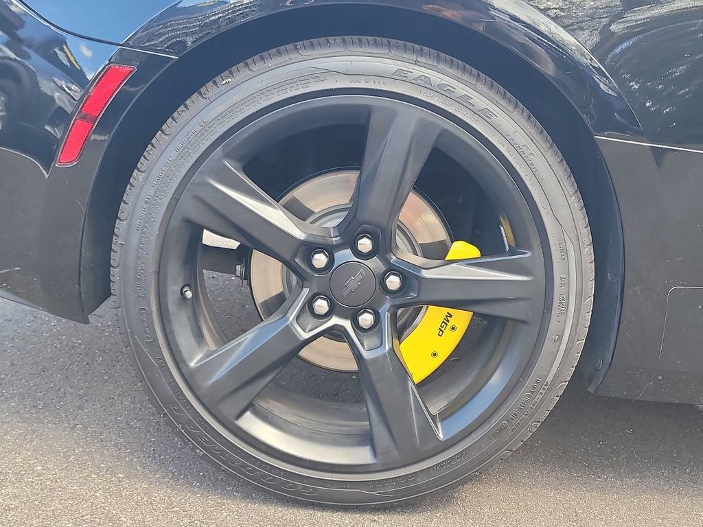 Used 2018 Chevrolet Camaro LS image 5