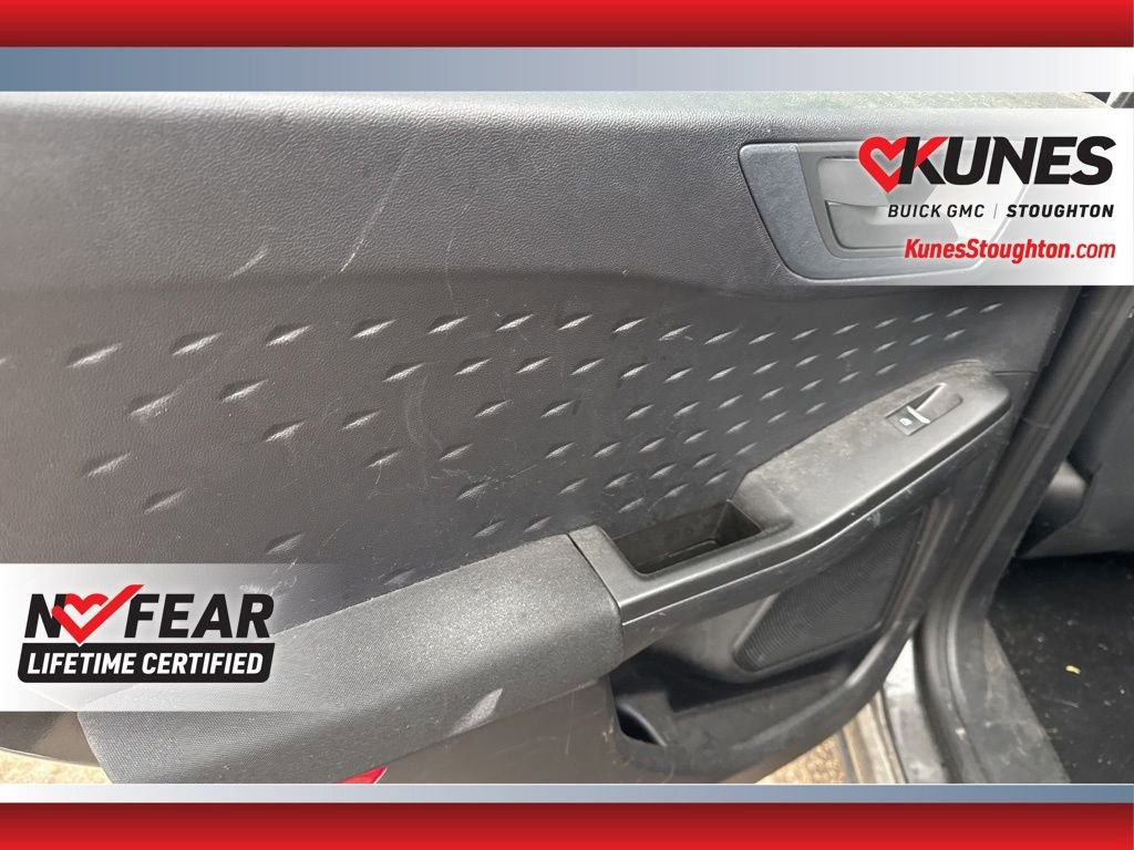 Used 2020 Ford Escape S image 32