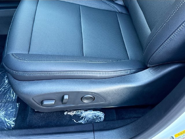 New 2026 Chevrolet Equinox EV LT FWD image 21