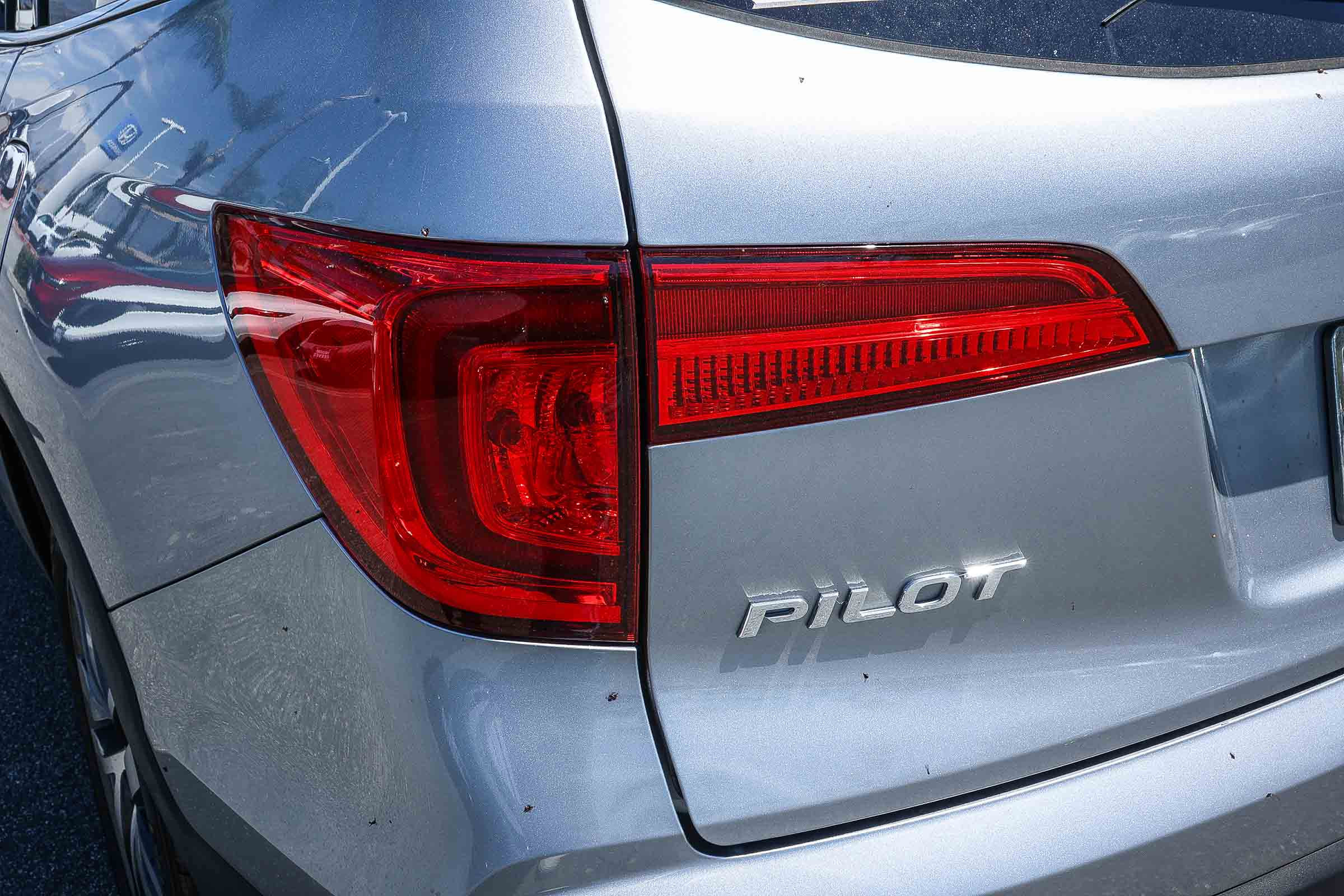 Used 2017 Honda Pilot Touring image 8