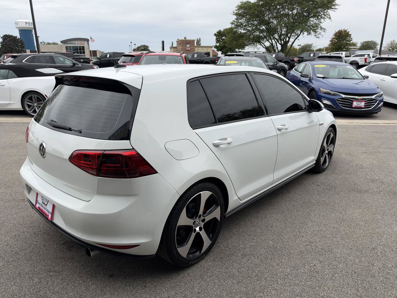 Used 2015 Volkswagen GTI SE w/ Lighting Package (SEL) FWD image 7
