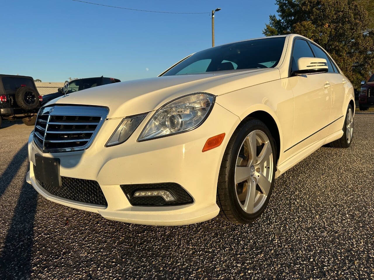 Used 2011 Mercedes-Benz E 350 4MATIC Sedan image 5