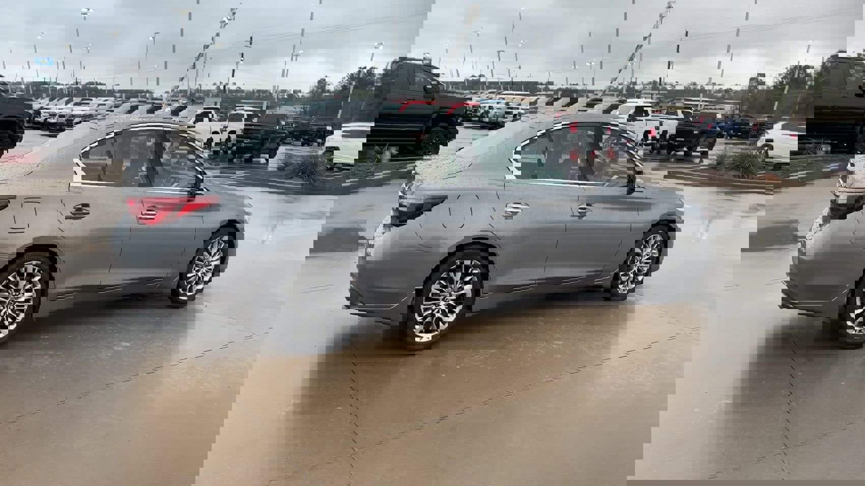 Used 2024 INFINITI Q50 Luxe w/ Cargo Package image 8