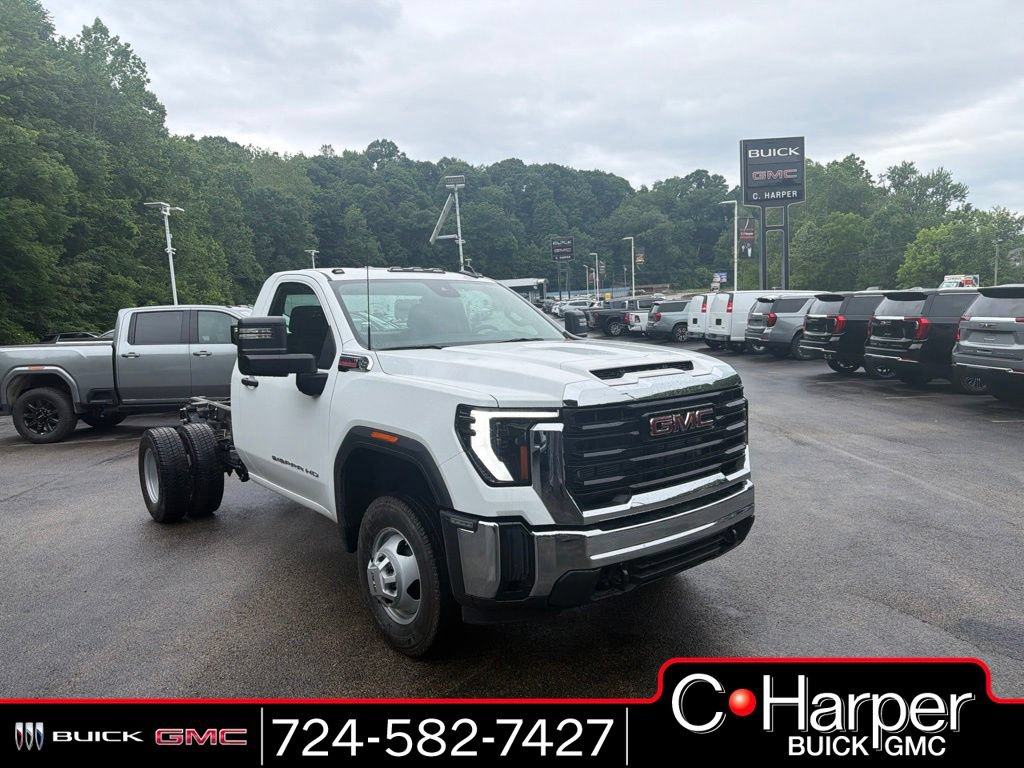 Used 2026 GMC Sierra 3500 Pro w/ Fleet Convenience Package
