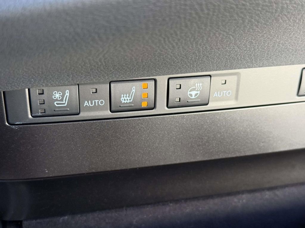 Used 2025 Lexus ES 300h w/ Premium Package image 24