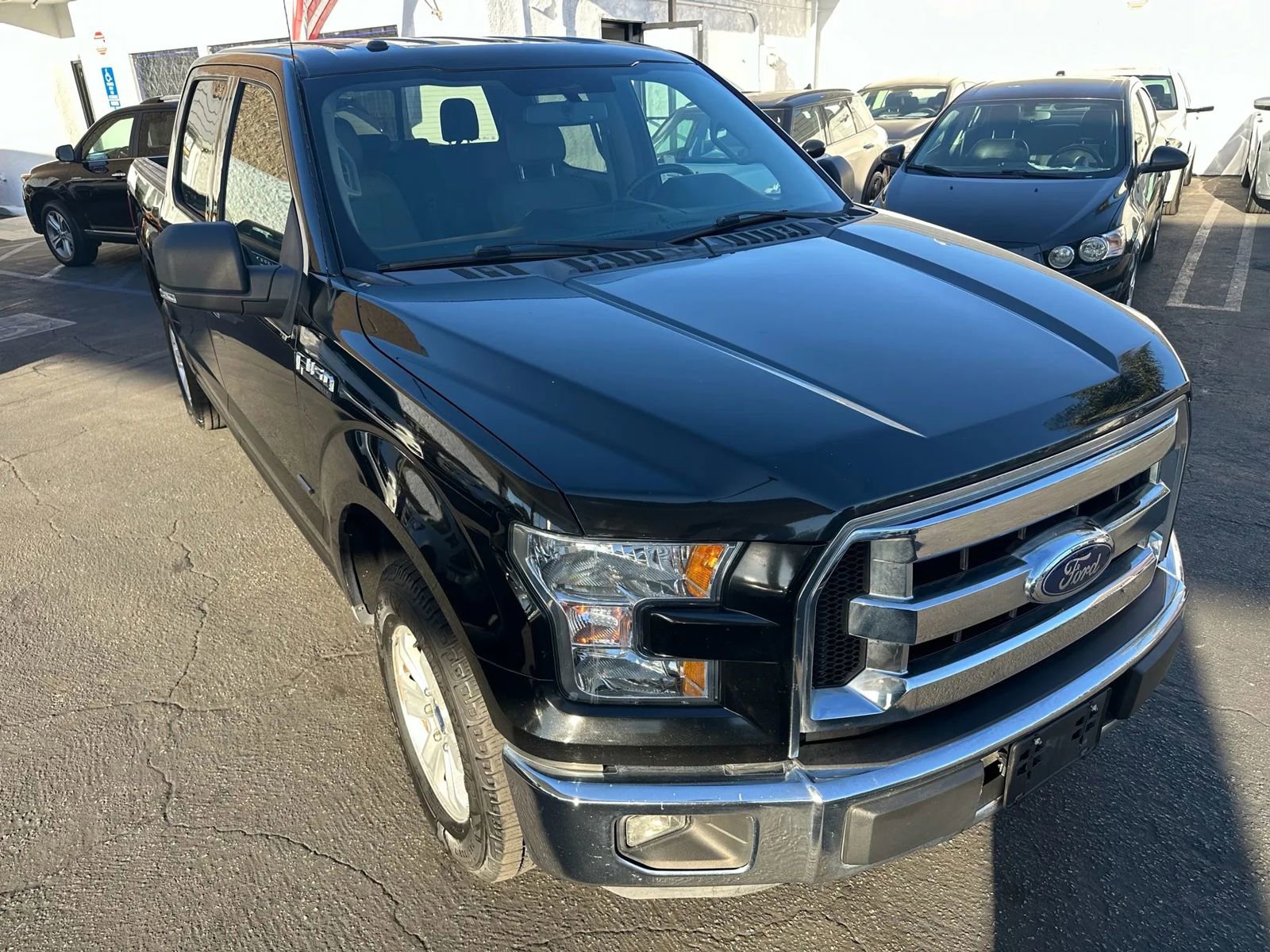 Used 2015 Ford F150 XLT w/ Equipment Group 301A Mid image 7