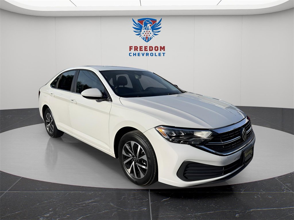 Used 2024 Volkswagen Jetta S image 7