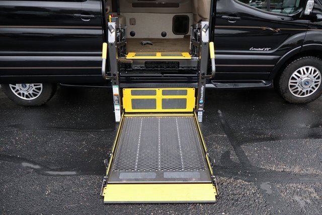 Used 2024 Ford Transit 250 148 High Roof Extended AWD image 4