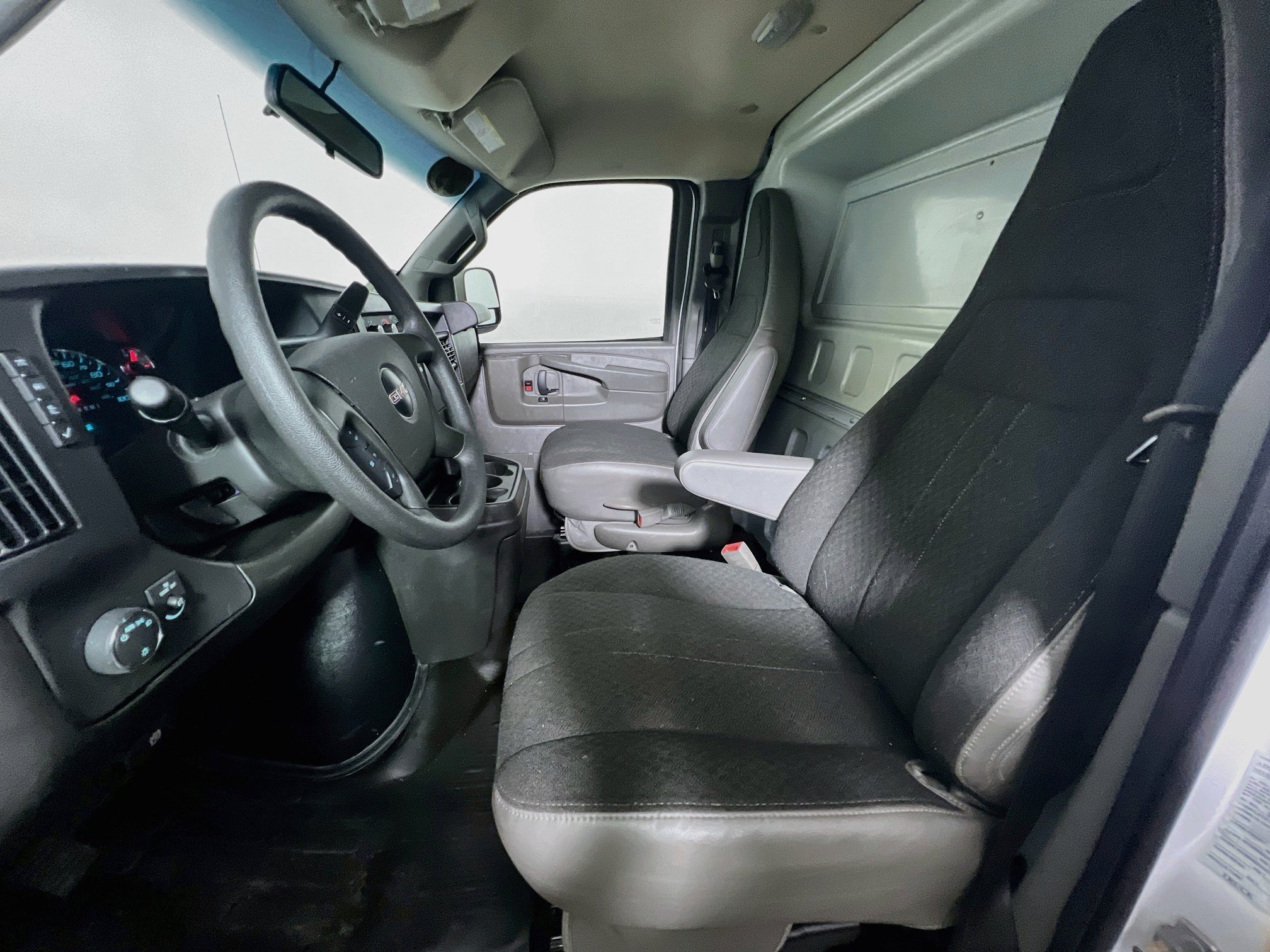 Used 2025 GMC Savana 2500 w/ Driver Convenience Package RWD image 14