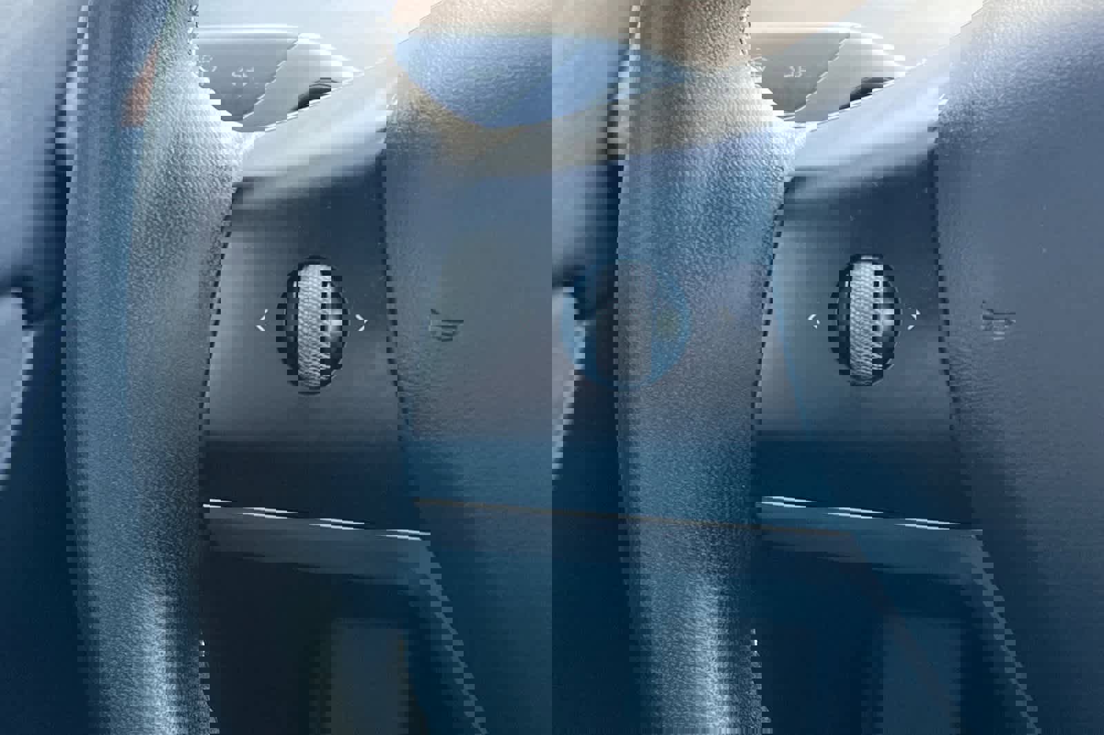 Used 2021 Tesla Model Y Standard Range image 30