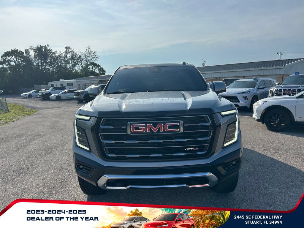 Used 2025 GMC Yukon AT4 AWD/4WD image 2