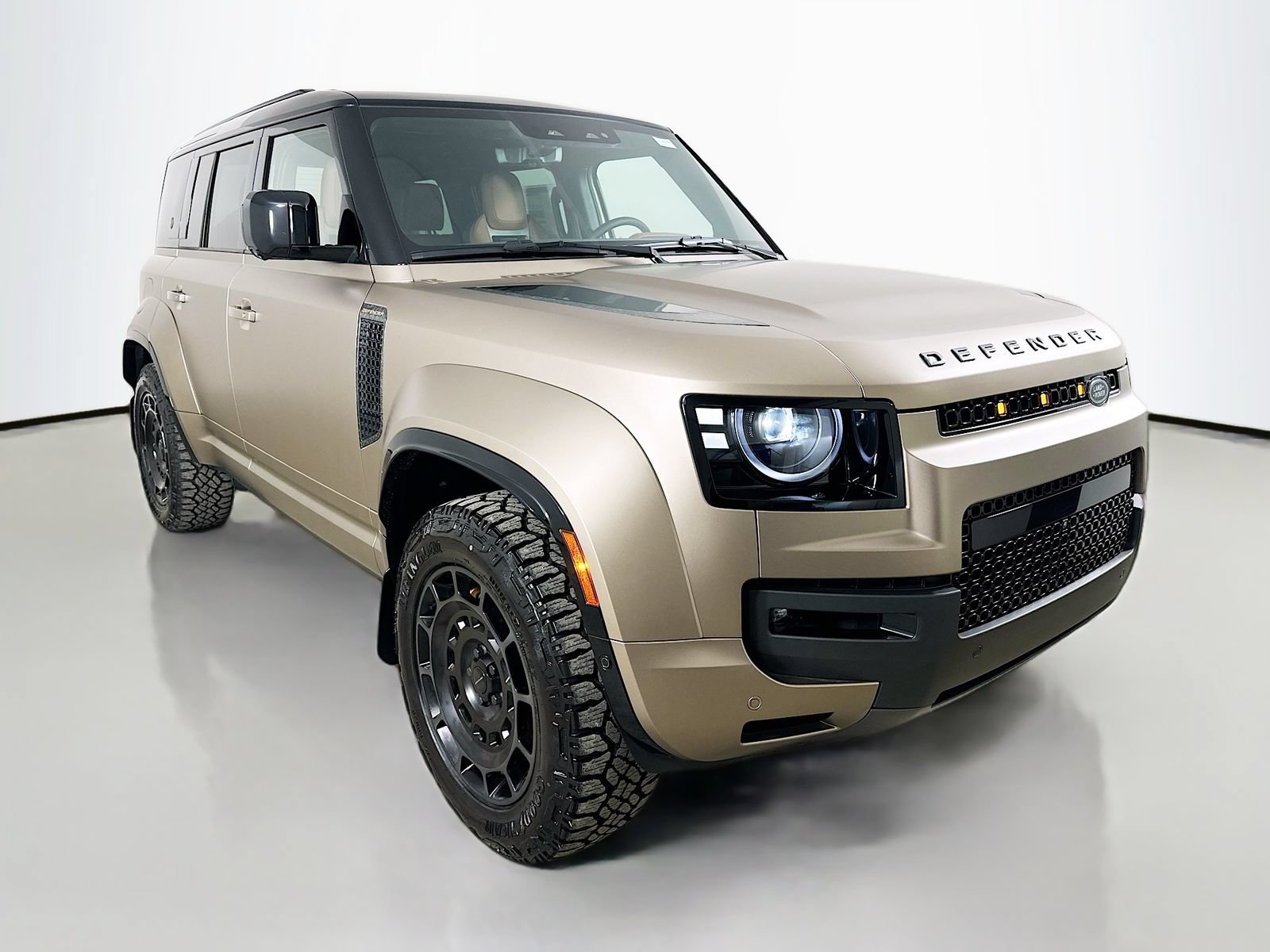 New 2026 Land Rover Defender 110 OCTA AWD/4WD image 3
