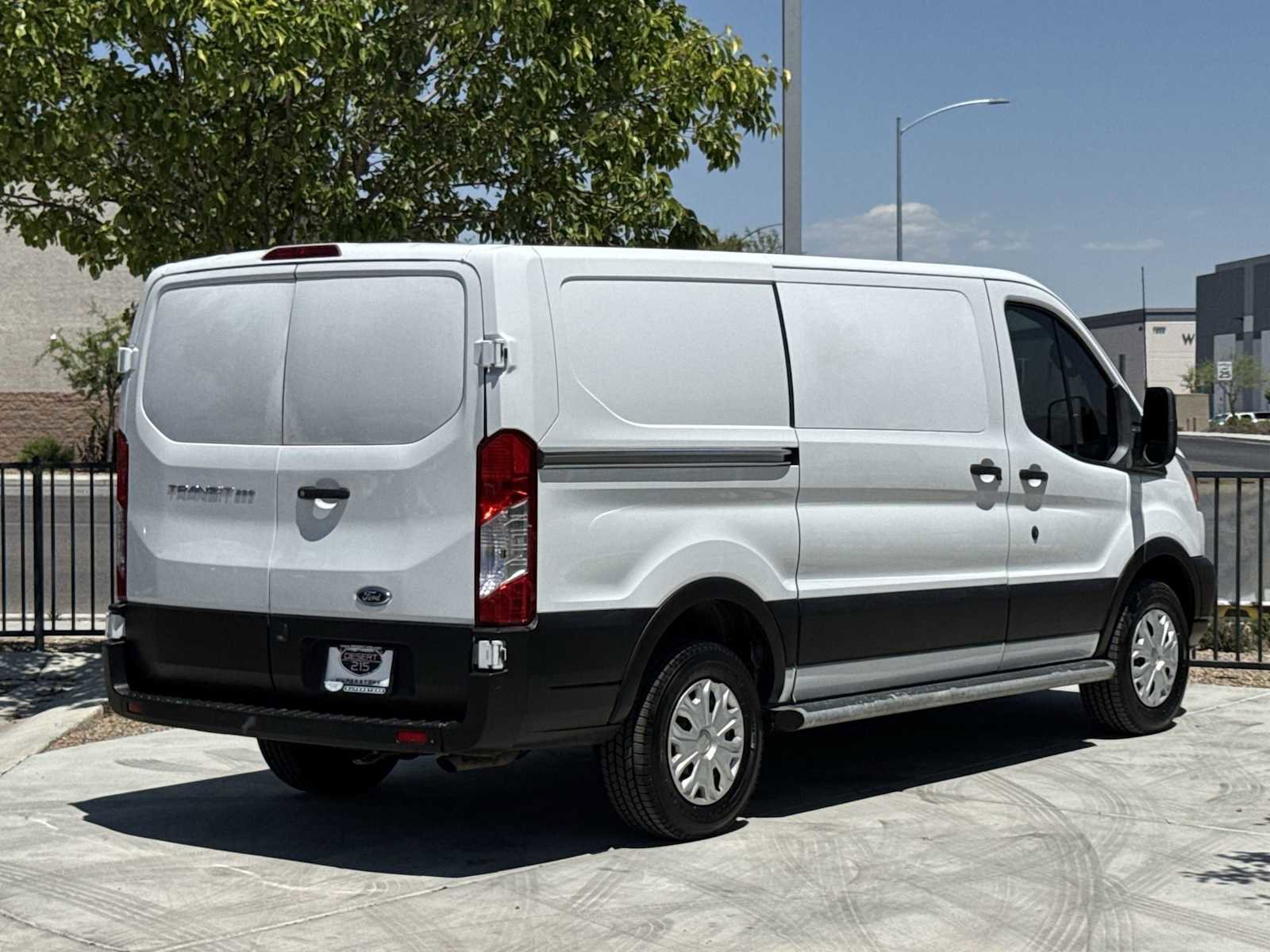 Used 2019 Ford Transit 250 130 Low Roof w/ Exterior Upgrade Package RWD image 8