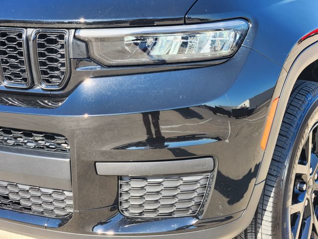 Used 2025 Jeep Grand Cherokee L Altitude RWD image 16