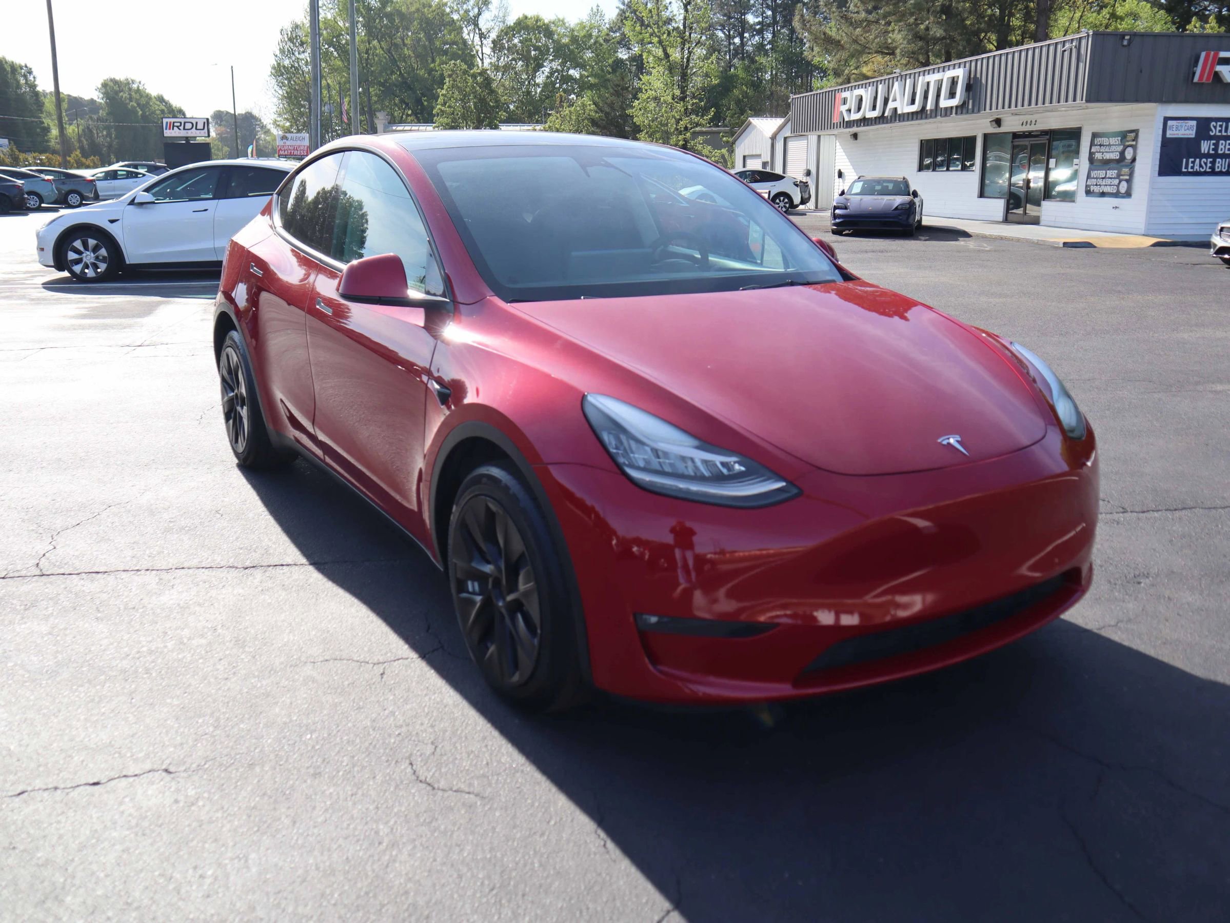 Used 2022 Tesla Model Y Long Range image 12