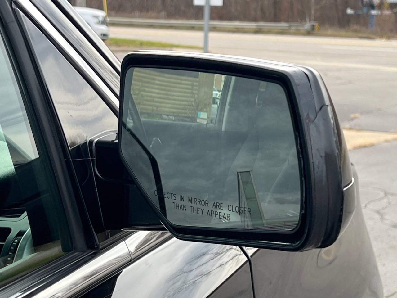 Used 2017 GMC Yukon SLE w/ SLE Value Package image 47