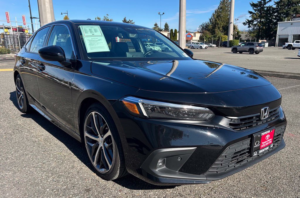 Used 2023 Honda Civic Touring image 3