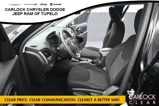 Used 2021 Jeep Cherokee Latitude FWD image 12