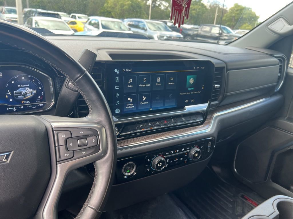 Used 2023 Chevrolet Silverado 1500 LT Trail Boss image 4