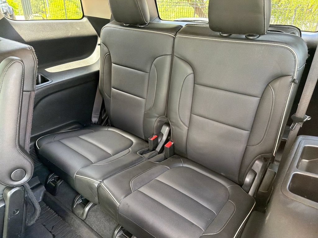 Used 2019 GMC Acadia Denali w/ Technology Package FWD image 34