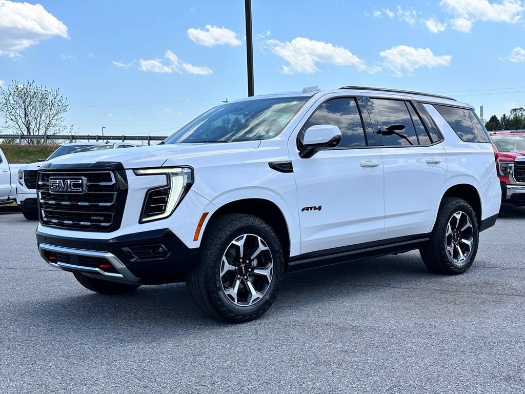 Certified 2025 GMC Yukon AT4 w/ AT4 Premium Package AWD/4WD image 2