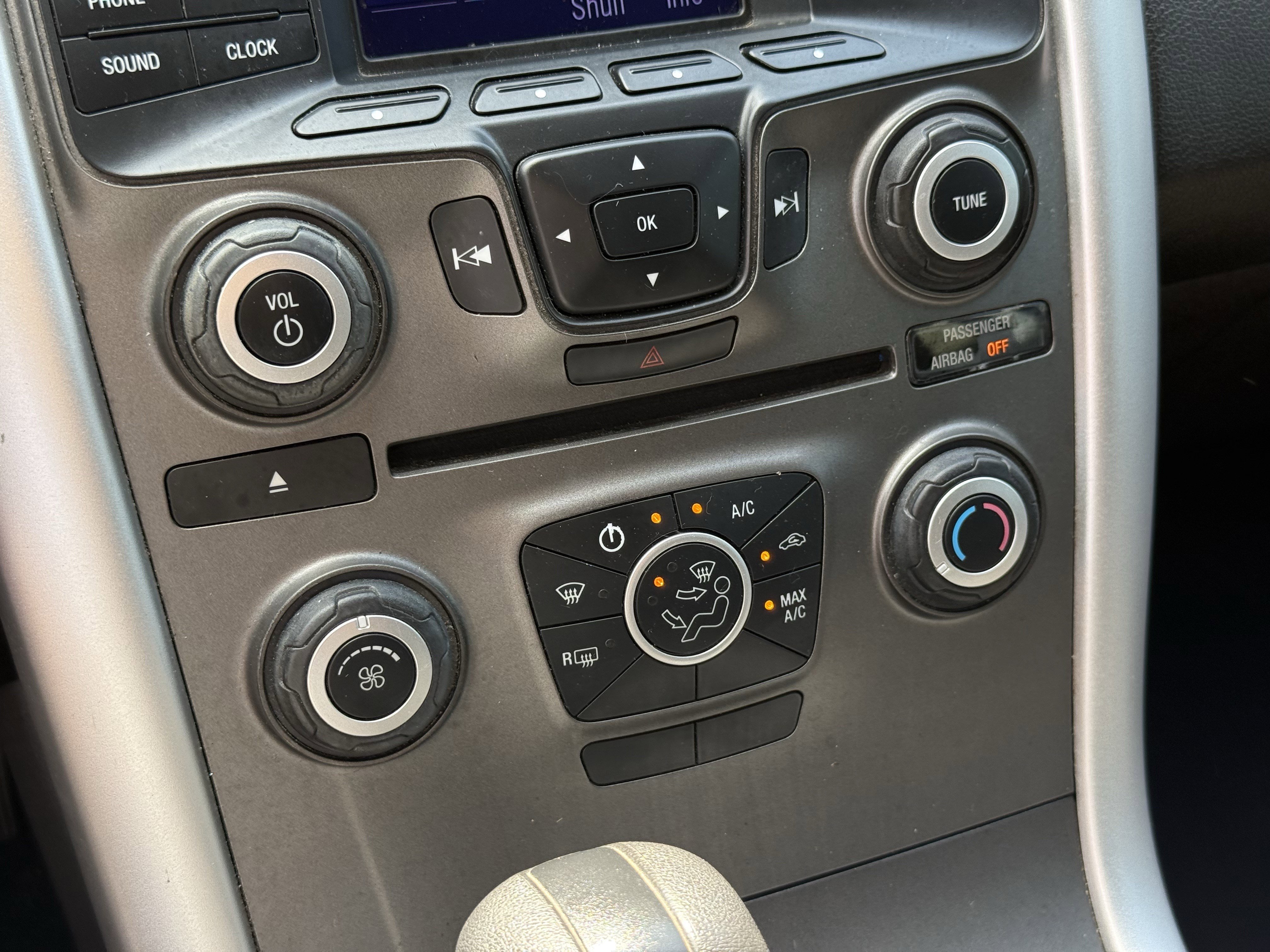 Used 2013 Ford Edge SE image 20