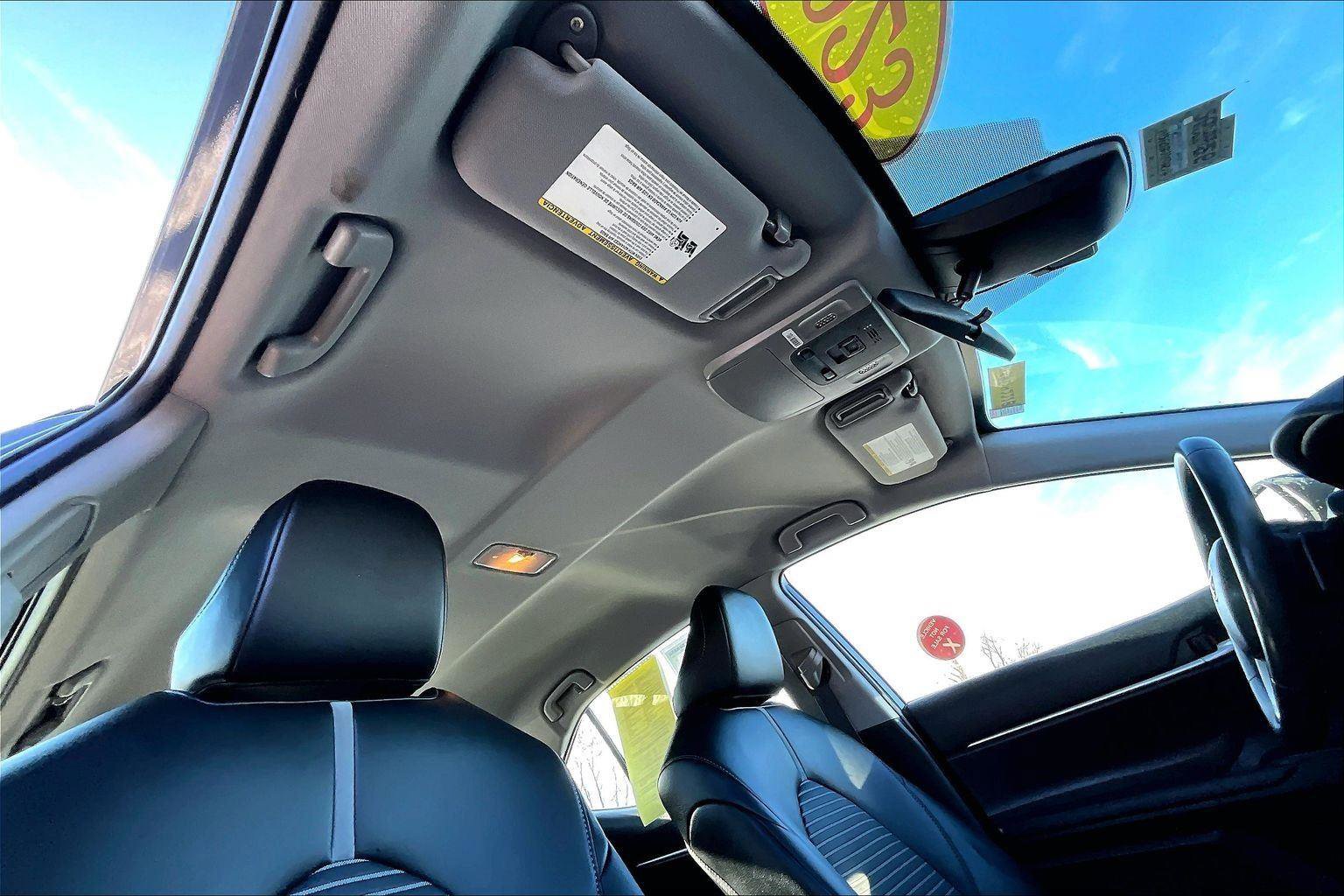 Used 2023 Toyota Camry SE image 18