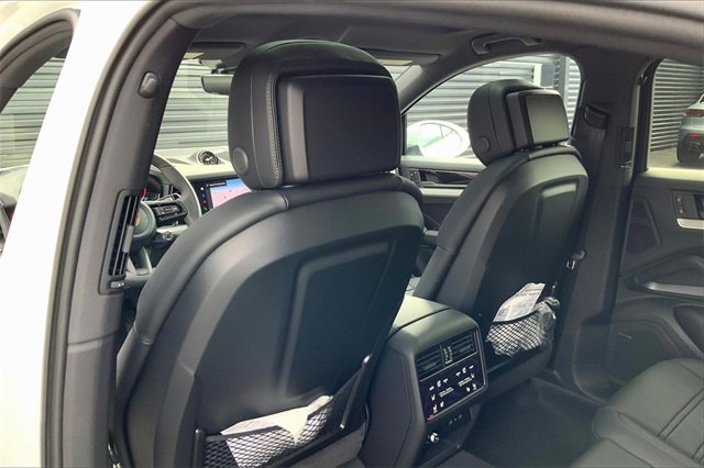 New 2026 Porsche Cayenne Coupe image 26