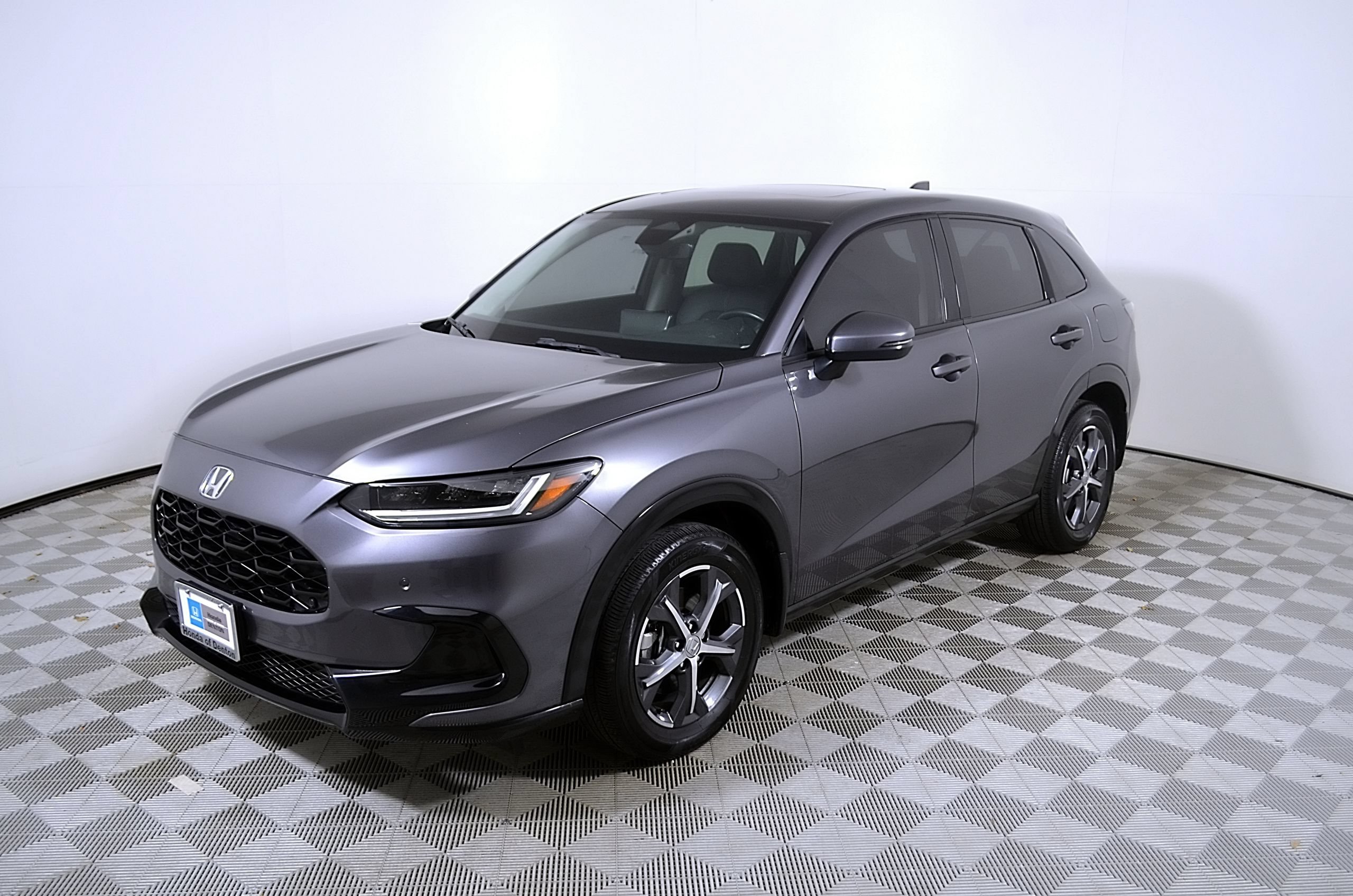 Used 2024 Honda HR-V EX-L image 3