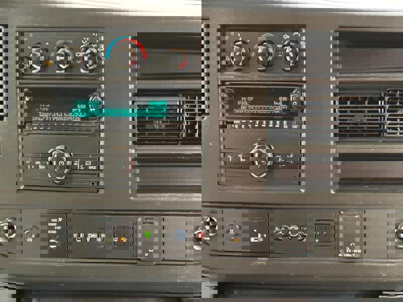 Used 2020 Chevrolet Express 3500 LT w/ LT Preferred Equipment Group image 14