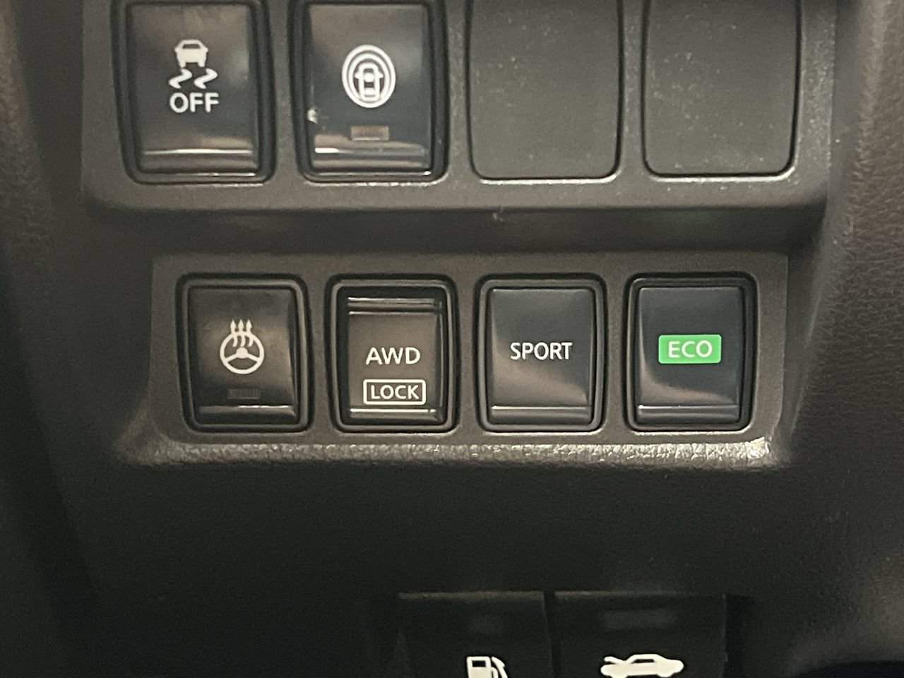 Used 2020 Nissan Rogue Sport SV w/ All-Weather Package AWD/4WD image 15