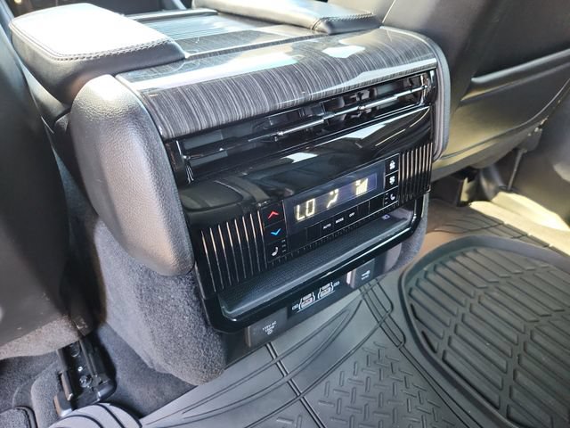Used 2022 Jeep Wagoneer Series III AWD/4WD image 19
